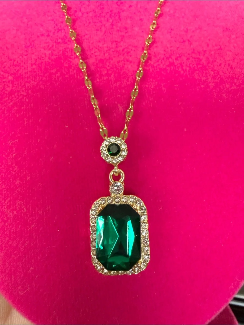N/A beautiful green